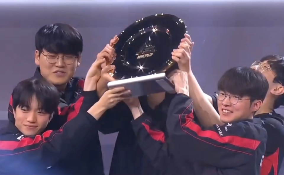 九游娱乐中心-Faker新星比赛规则变更表现突出，勇士前途光明！(faker完成国际赛1000杀)