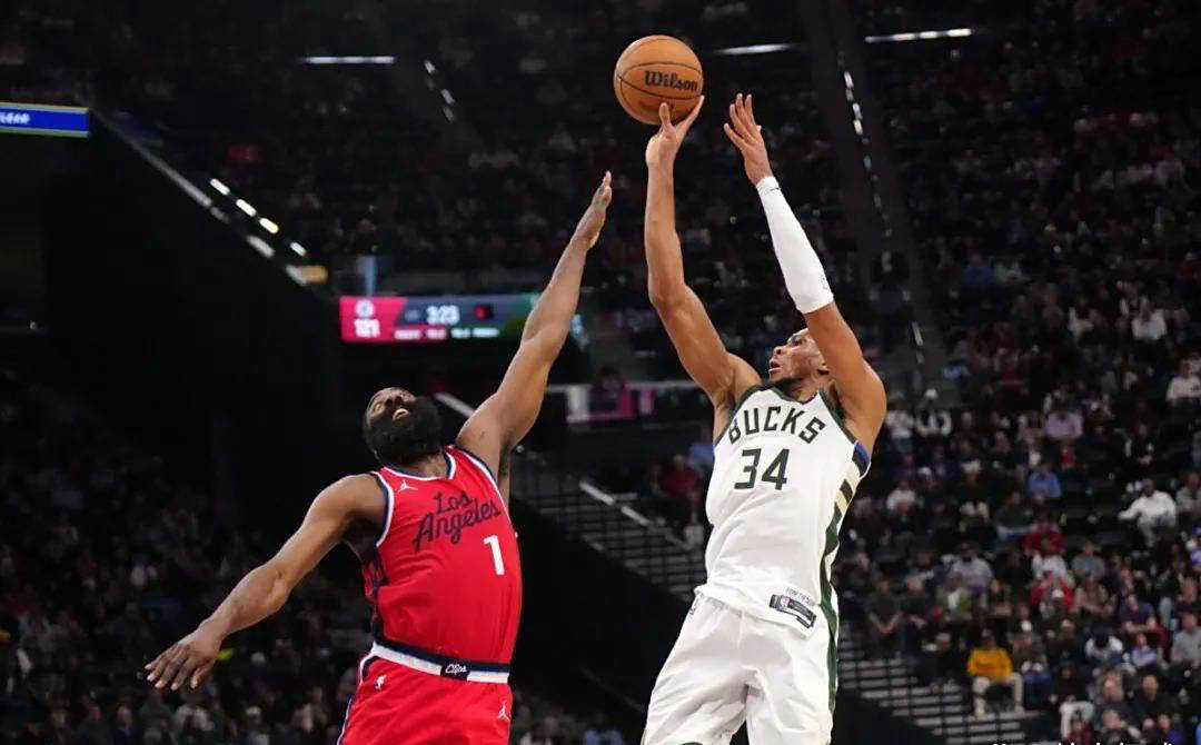 九游官网主页-字母哥意外战胜皇家马德里，最后时刻胜出引爆全场！全场沸腾不已的简单介绍