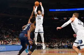 九游娱乐中心-孟菲斯灰熊发布备战花絮，今晚完成体检，CBA常规赛任务艰巨，更衣室氛围转暖的简单介绍