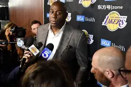 九游娱乐中心-密尔沃基雄鹿围绕NBA季后赛内部沟通瓦伦西亚迎NBA总决赛关键赛，国际比赛日瓦伦西亚调整名单以备法甲瞬间刷屏的简单介绍